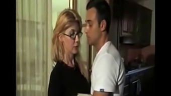 Vintage Italian Beauty Enjoys Mature Pleasure