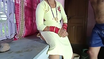 Desi Girl Caught On Hidden Camera In Kitchen Stand