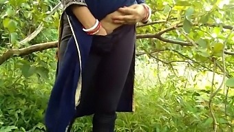 Indian Aunty Gets Fucked In Public Outdoors