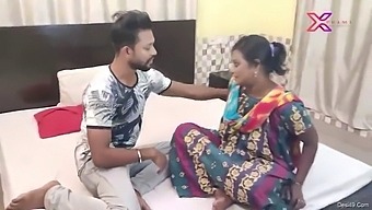 Indian Mature Woman Gets Fucked Doggy Style