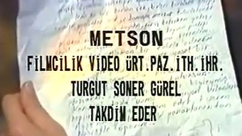 Turkish Couple'S Steamy Kissing Session With Busty Girl