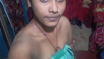 Indian Village Girl Shows Off Her Big Boobs In A Selfie