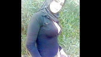 Amateur Turkish-Arabic-Asian Hijab Mix Photo Collection 7
