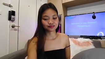 Watch Me Get Wet And Wild On Webcam - Abigail2634